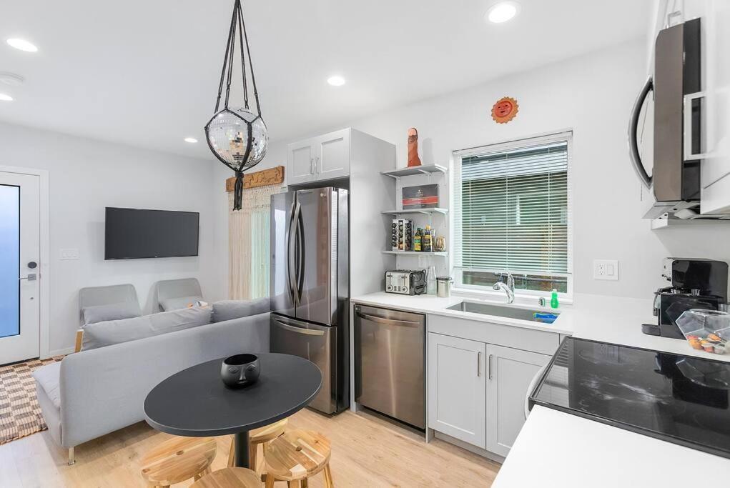 The Sweetest Suite - 91 Walkscore! Seattle Eksteriør bilde